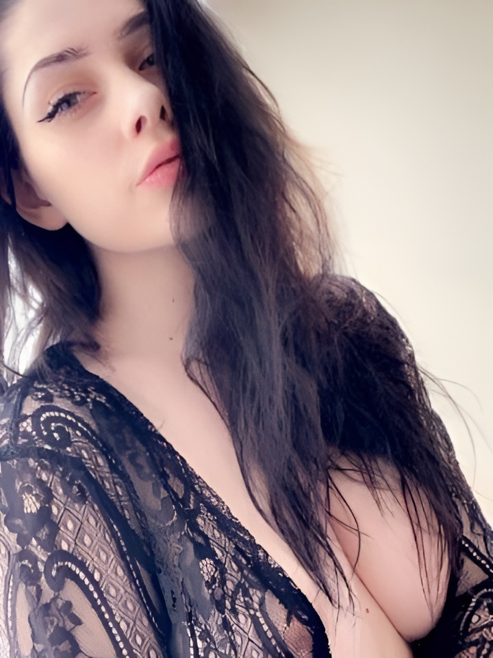 Лея привлекальеная девушка из Нового уренгоя цена от 4000 руб