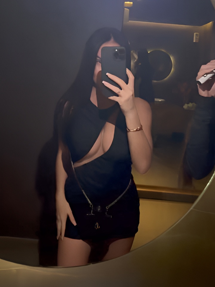 Слава привлекальеная девушка из Нового уренгоя цена от 5000 руб