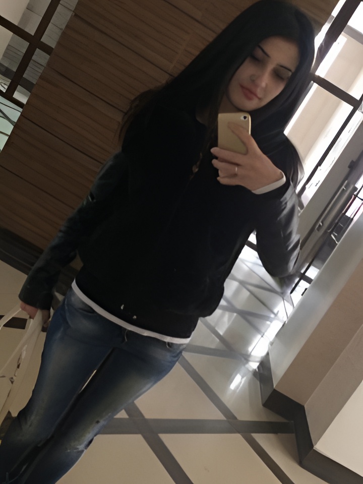 София привлекальеная девушка из Нового уренгоя цена от 4000 руб