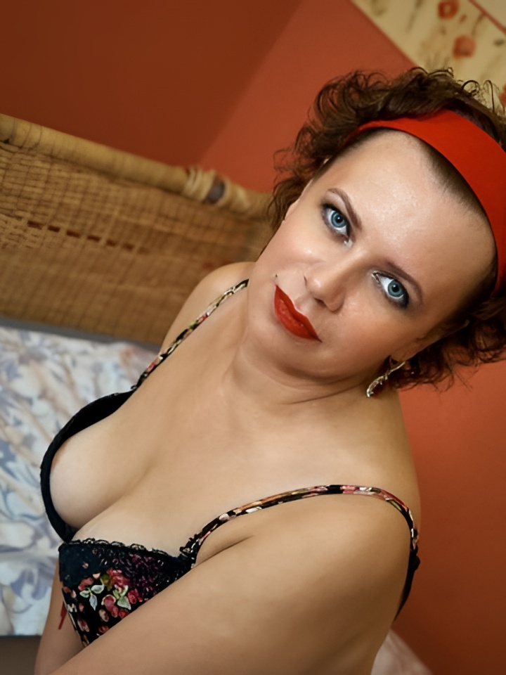 Варвара привлекальеная девушка из Нового уренгоя цена от 3000 руб