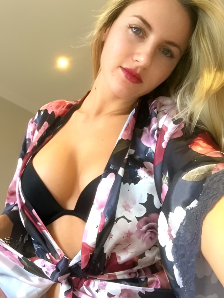 Вероника привлекальеная девушка из Нового уренгоя цена от 2000 руб