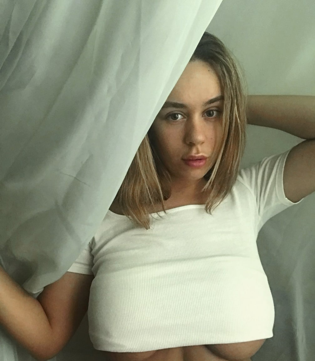 Лиля привлекальеная девушка из Нового уренгоя цена от 3500 руб