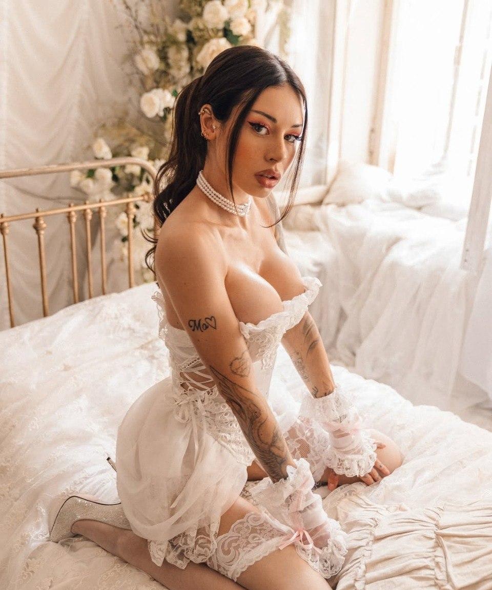 Славка привлекальеная девушка из Нового уренгоя цена от 7000 руб