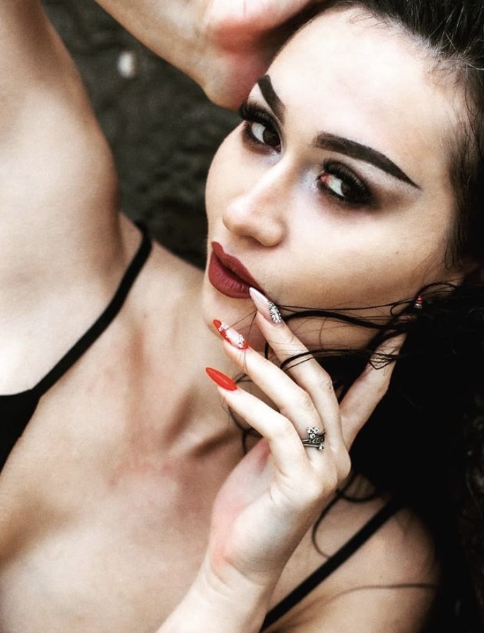 Индивидуалка 🎥 Лиза, доступна для личного знакомства от 8000 руб