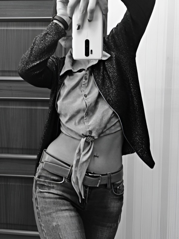 Лидия привлекательная девушка из Нового уренгоя цена от 2000 руб