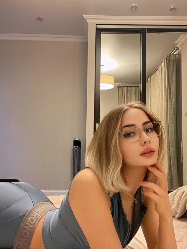 Стелла привлекательная девушка из Нового уренгоя цена от 5000 руб